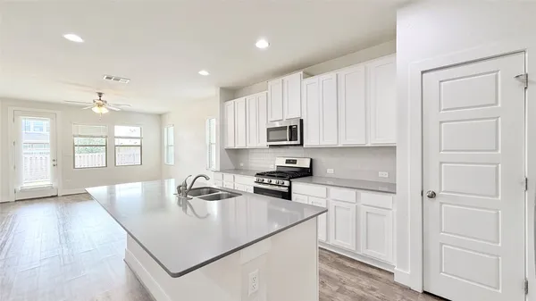 $2,299 | 600 Golden Glory Road, Leander, TX 78641