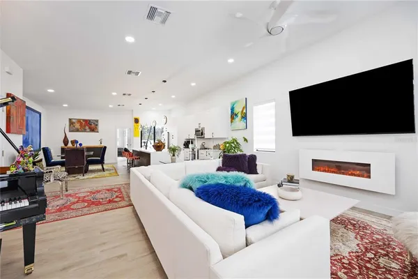 $3,850 | 7520 North Coolidge Avenue, Tampa, FL 33614