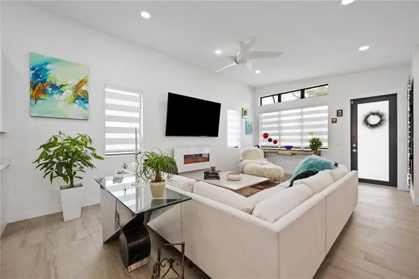 $3,850 | 7520 North Coolidge Avenue, Tampa, FL 33614