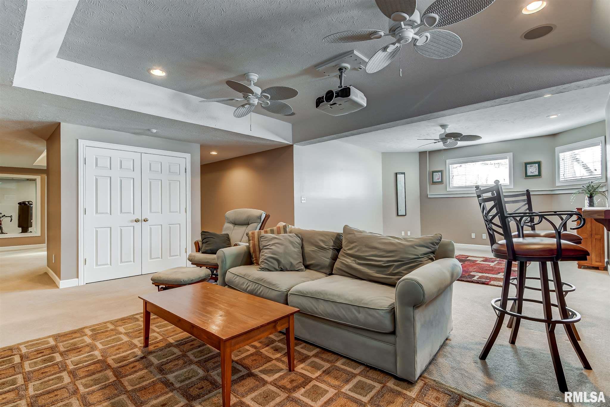 4413 Blackwolf Road Springfield, IL 62711 - Photo 36 of 50