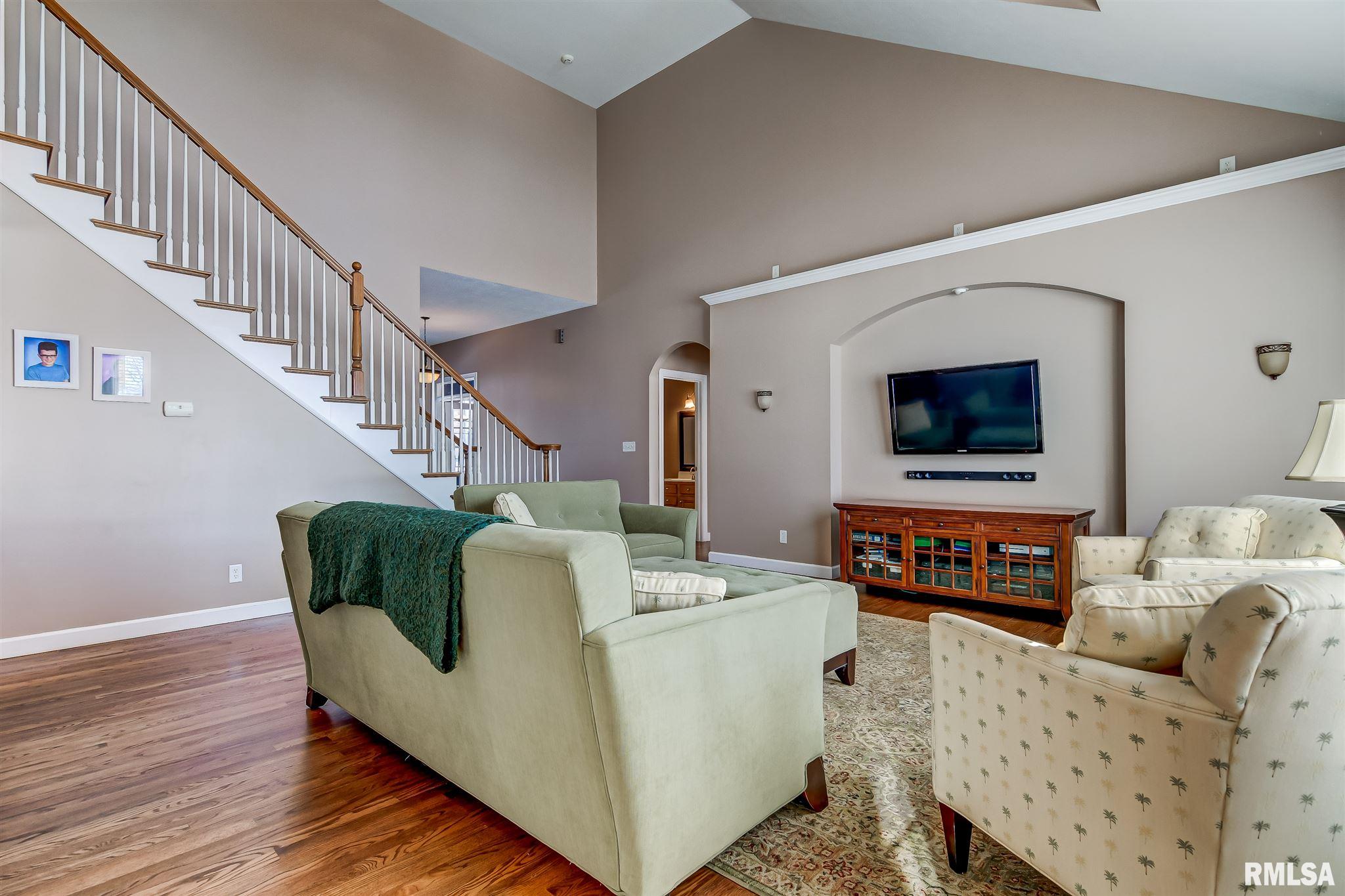 4413 Blackwolf Road Springfield, IL 62711 - Photo 4 of 50