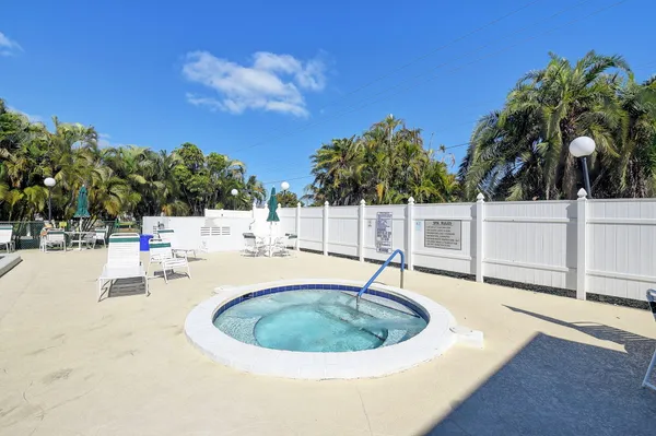 $140,000 | 1721 Northwest 20th Avenue, Unit 201, Delray Beach, FL 33445