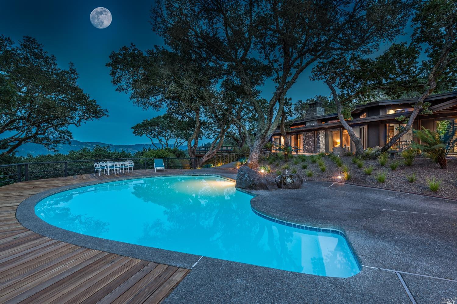 950 Madelyne Court Santa Rosa, CA 95409 - Photo 1 of 1 Gallery Image 1