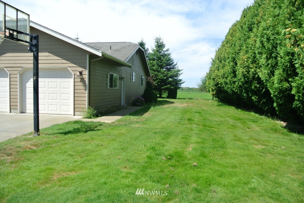 7009 Mission Road Everson, WA 98247 - Photo 2 of 24