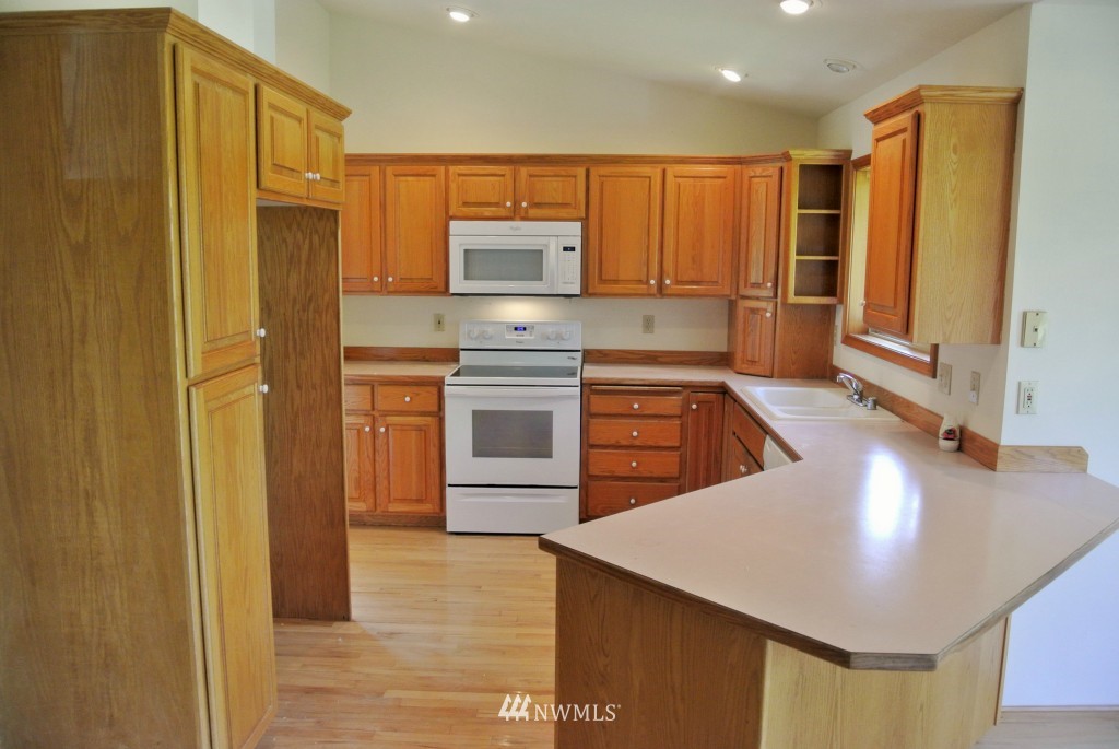 7009 Mission Road Everson, WA 98247 - Photo 11 of 24