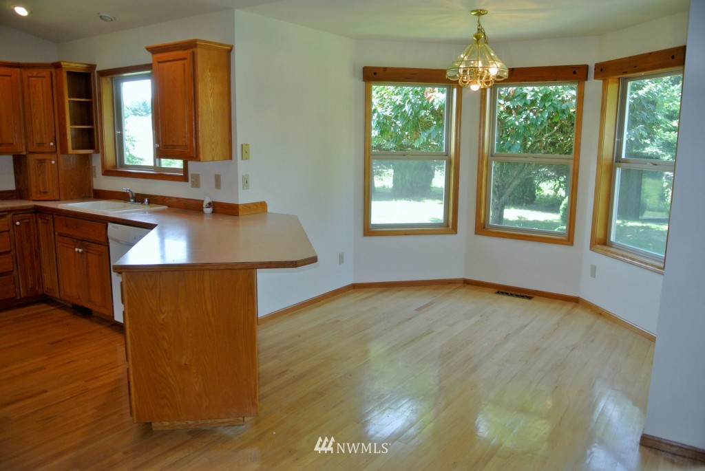 7009 Mission Road Everson, WA 98247 - Photo 10 of 24