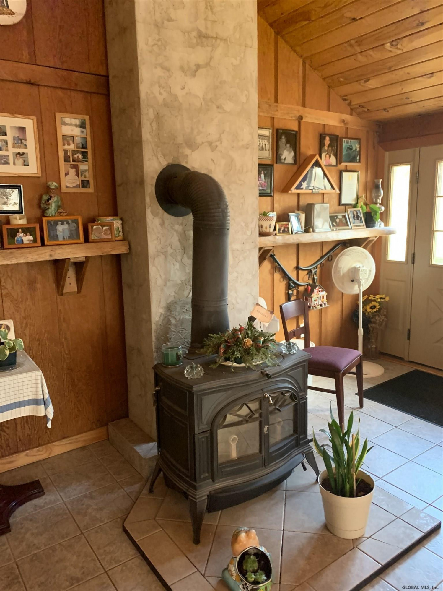277 Tracey Road Ravena, NY 12143 - Photo 2 of 25 Photo 2