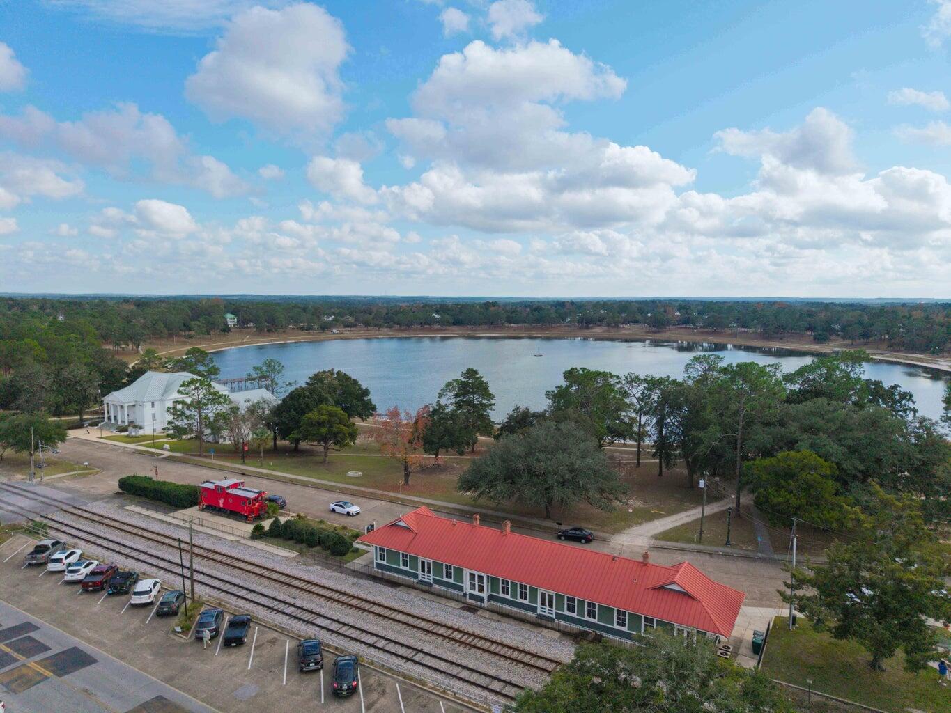 87 Pinetree Lane DeFuniak Springs, FL 32433 - Photo 19 of 28 87 Pinetree Lane, DeFuniak Springs, FL