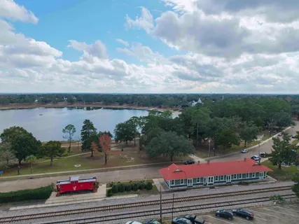 a view of a lake from a yard