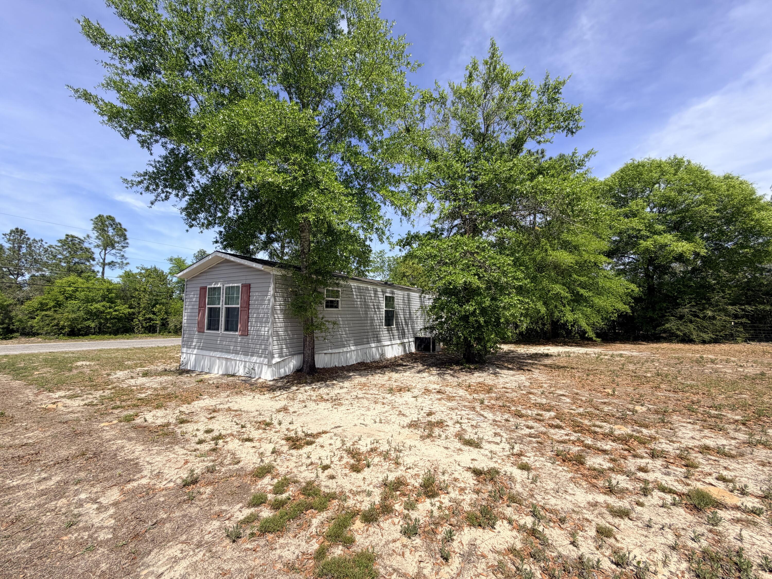 87 Pinetree Lane DeFuniak Springs, FL 32433 - Photo 4 of 28 87 Pinetree Lane, DeFuniak Springs, FL