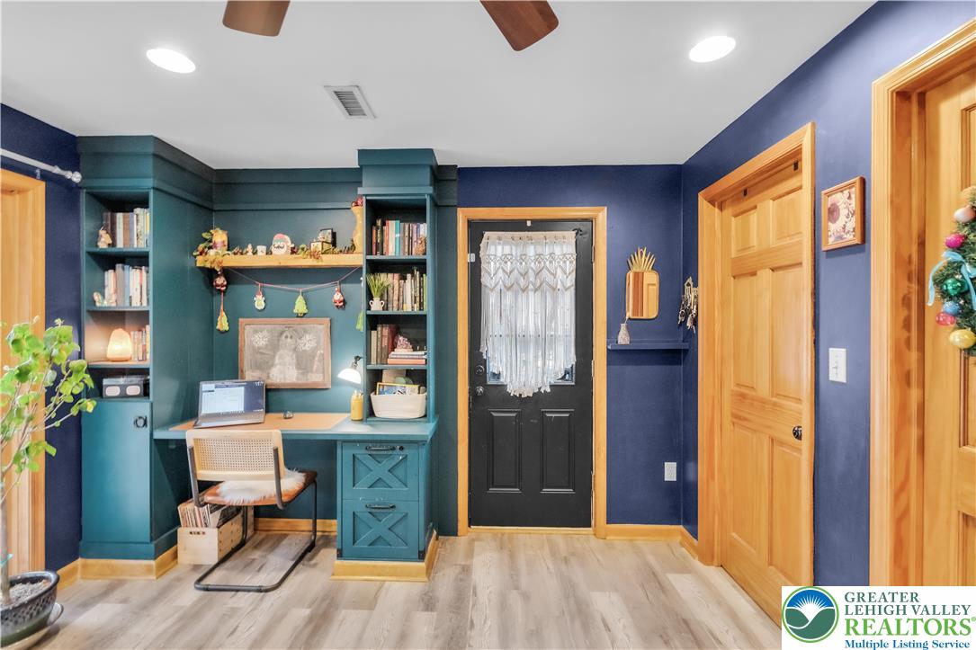 2031 Wayne Street Bethlehem, PA 18020 - Photo 20 of 36