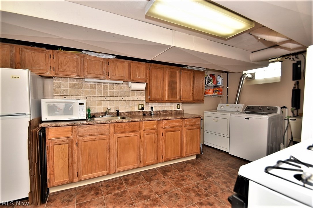 3776 Shannon Road Cleveland Heights, OH 44118 - Photo 24 of 29 Gallery Image 24