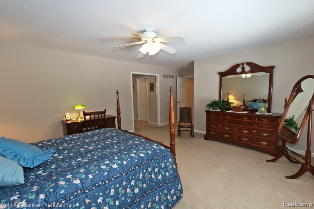 3208 Summit Ridge Drive Rochester Hills, MI 48306 - Photo 23 of 34