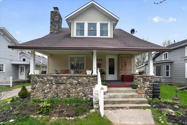 $205,000 | 109 South Mulberry Street, Marshall, MI 49068
