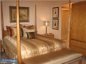 2201 Delaire Landing Road Philadelphia, PA 19114 - Photo 5 of 8 Bedroom - Main