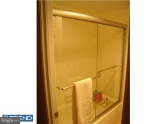 2201 Delaire Landing Road Philadelphia, PA 19114 - Photo 8 of 8 Bathroom