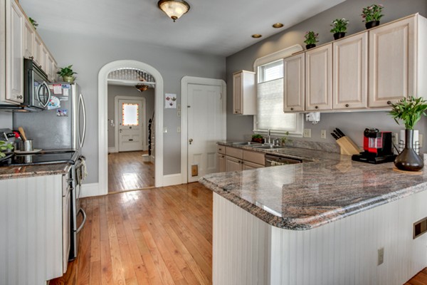 9 Shaw Road Swampscott, MA 01907 - Photo 11 of 23 Gallery Image 11