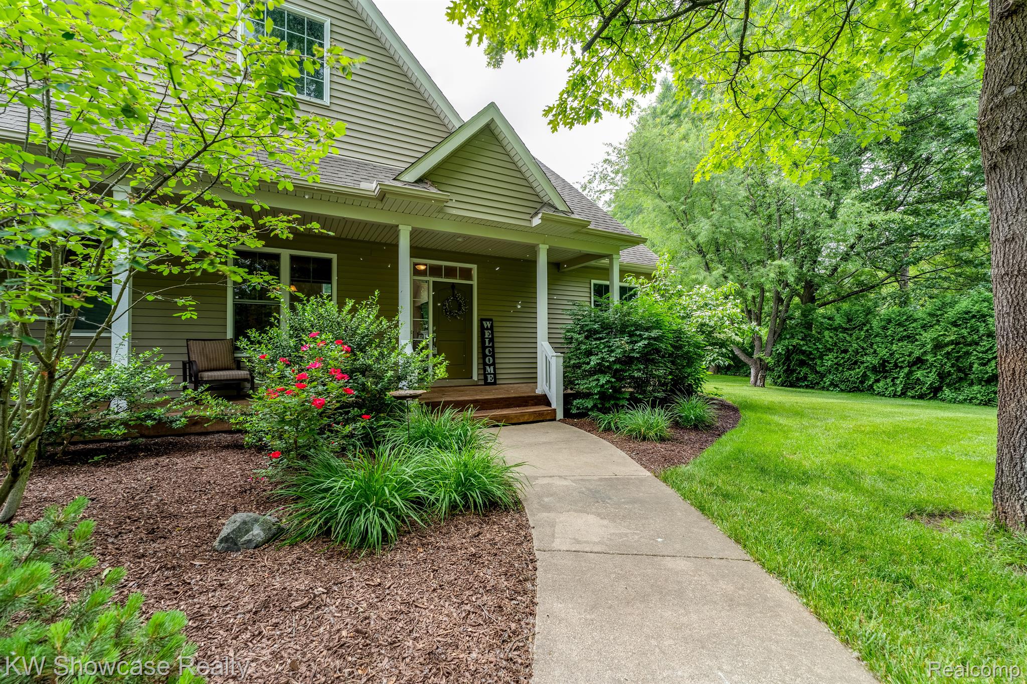 671 North Hughes Road Howell, MI 48843 - Photo 4 of 60 Gallery Image 4