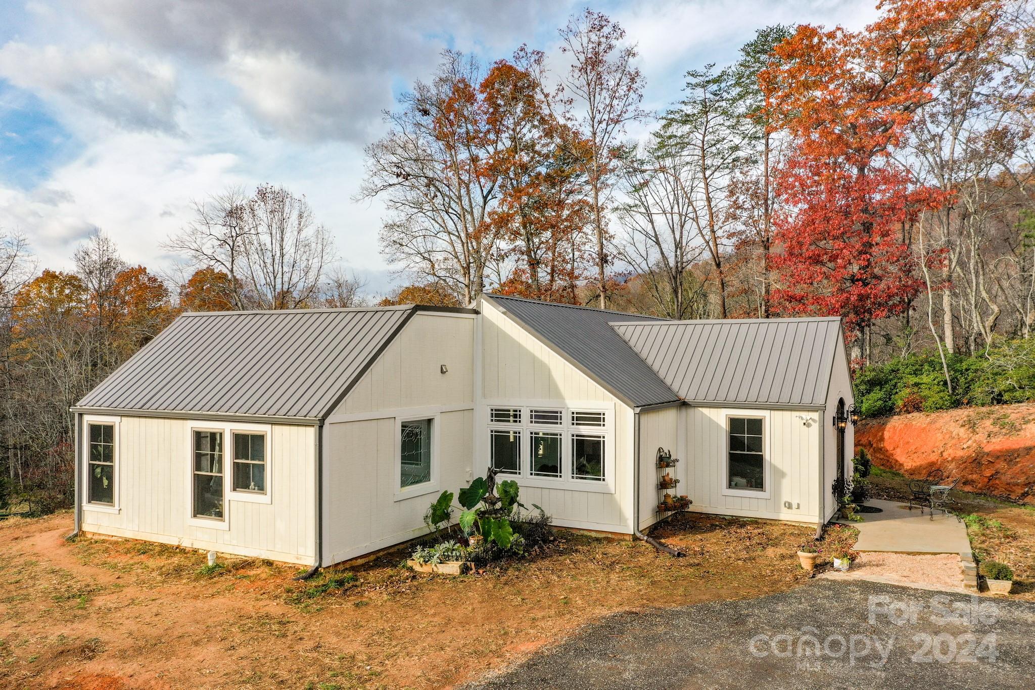 711 Herman Wilson Road Lake Lure, NC 28746 - Photo 42 of 47 Gallery Image 42
