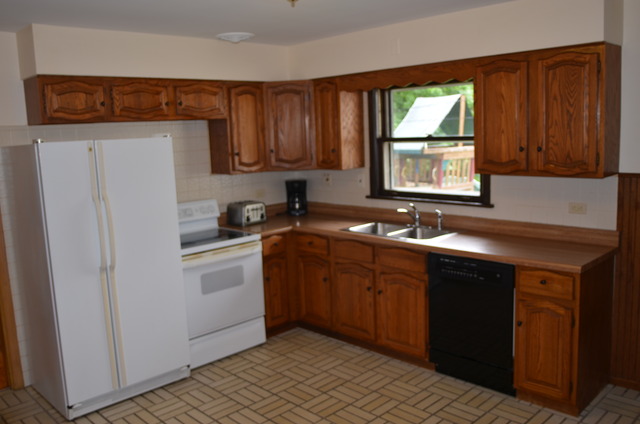 2546 Clyde Street Homewood, IL 60430 - Photo 5 of 19 Gallery Image 5