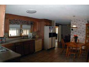 29 Todd Road Nashua, NH 03064 - Photo 3 of 5