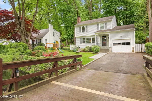 $8,950 | 25 Center Drive, Old Greenwich, CT 06870