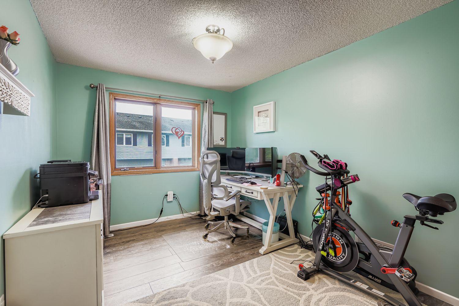 14715 Endicott Way Apple Valley, MN 55124 - Photo 11 of 27