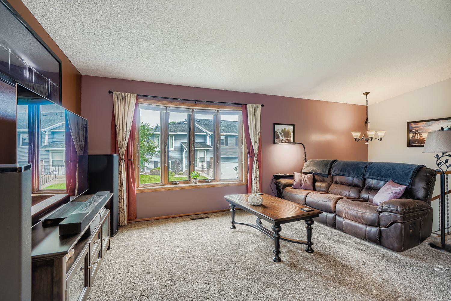 14715 Endicott Way Apple Valley, MN 55124 - Photo 13 of 27