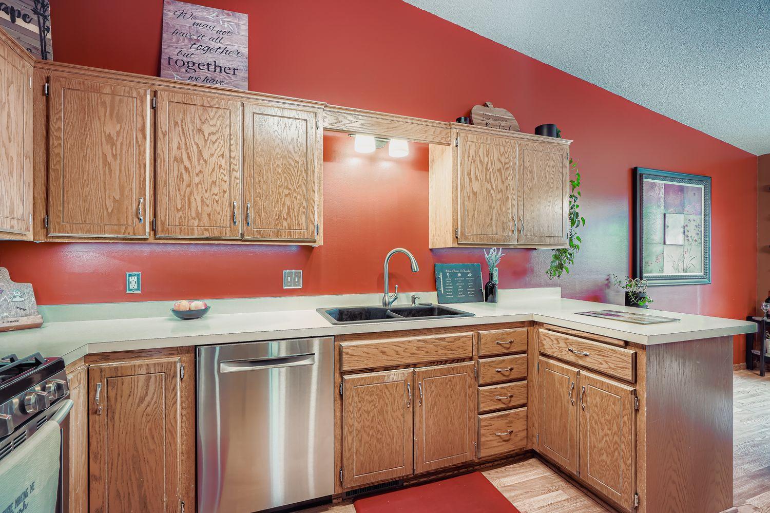 14715 Endicott Way Apple Valley, MN 55124 - Photo 16 of 27