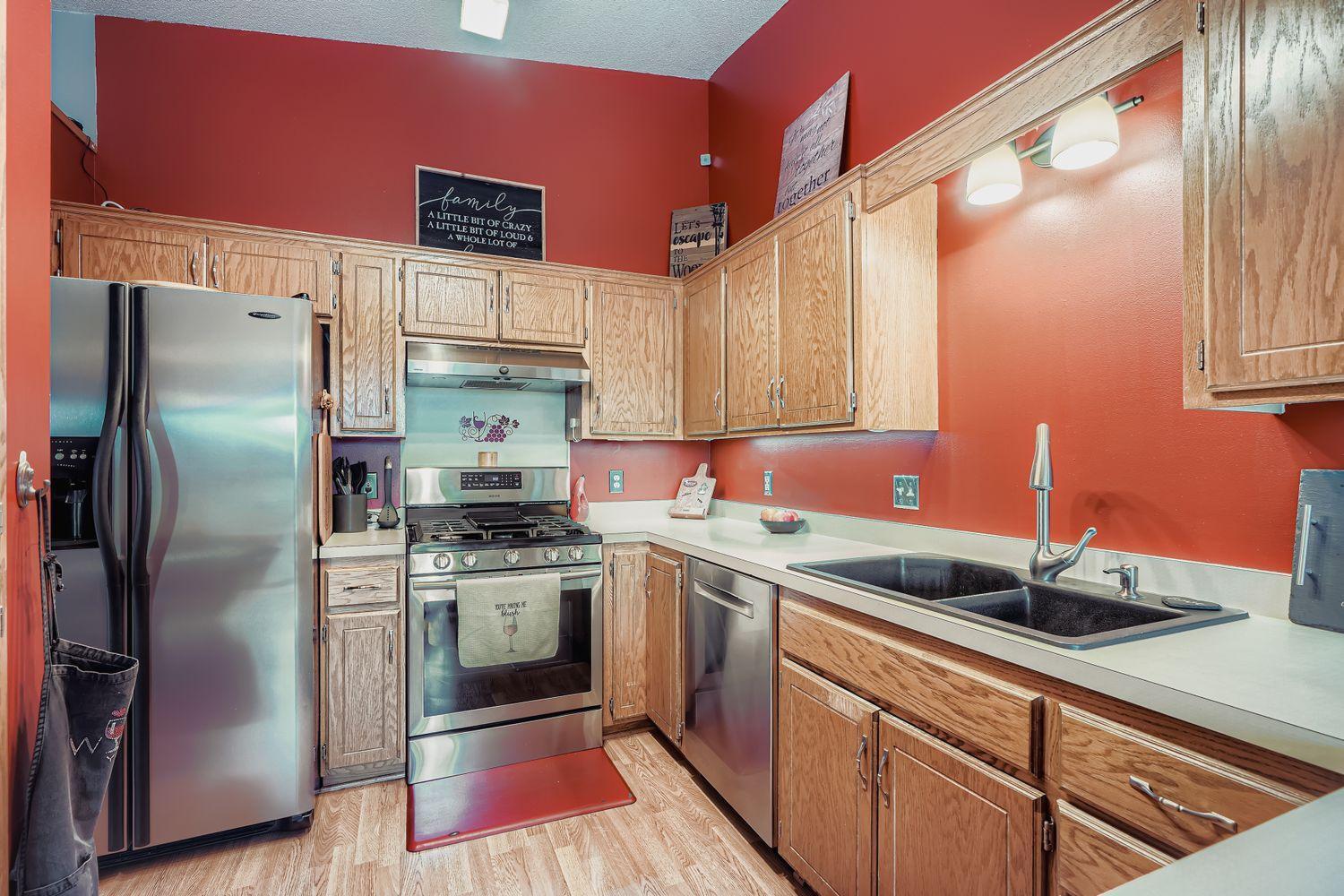 14715 Endicott Way Apple Valley, MN 55124 - Photo 17 of 27