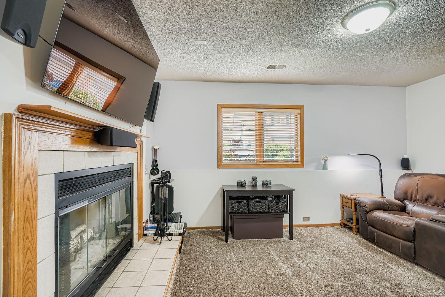 14715 Endicott Way Apple Valley, MN 55124 - Photo 21 of 27