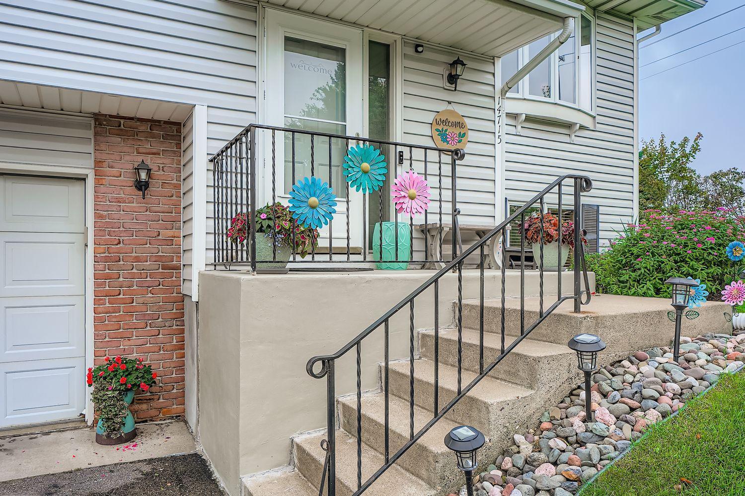 14715 Endicott Way Apple Valley, MN 55124 - Photo 4 of 27