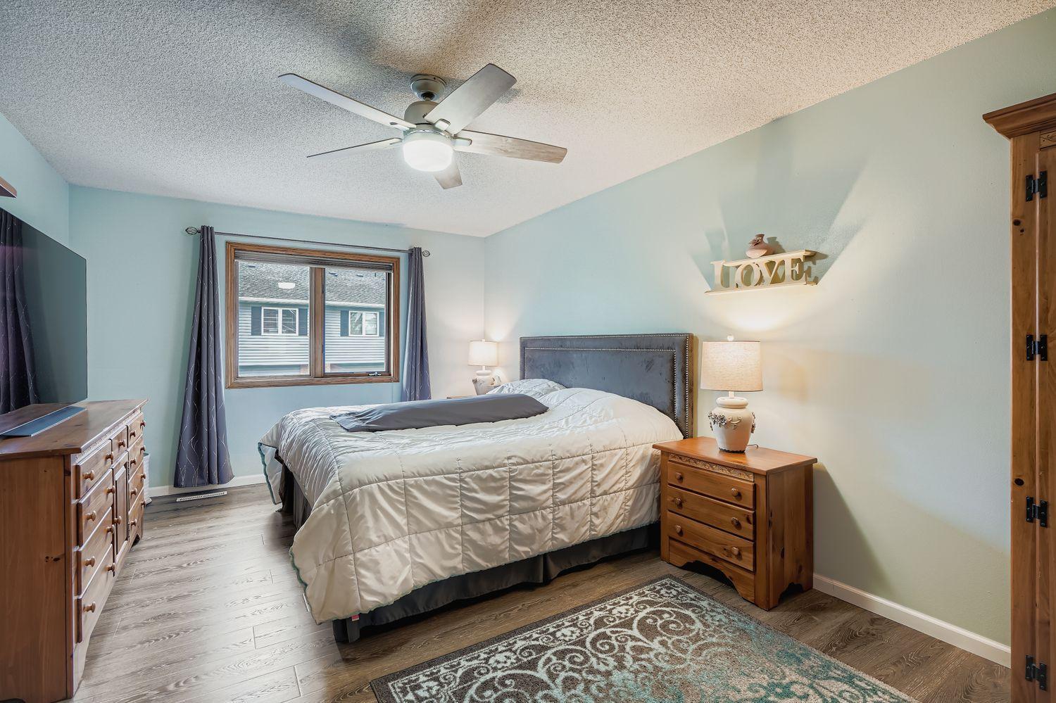 14715 Endicott Way Apple Valley, MN 55124 - Photo 5 of 27