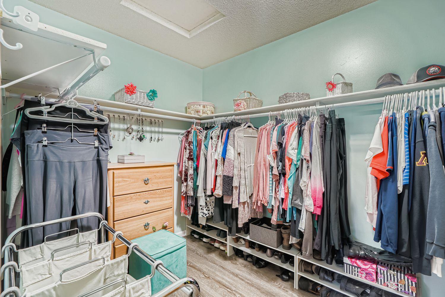 14715 Endicott Way Apple Valley, MN 55124 - Photo 10 of 27