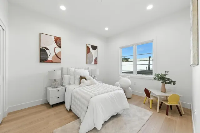 $1,298,000 | 560 El Camino Real, Unit 201, San Carlos, CA 94070