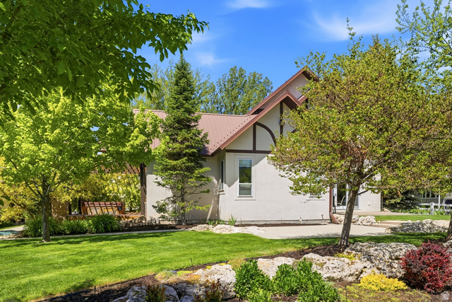 788 North Center Street Midway, UT 84049 - Photo 5 of 117