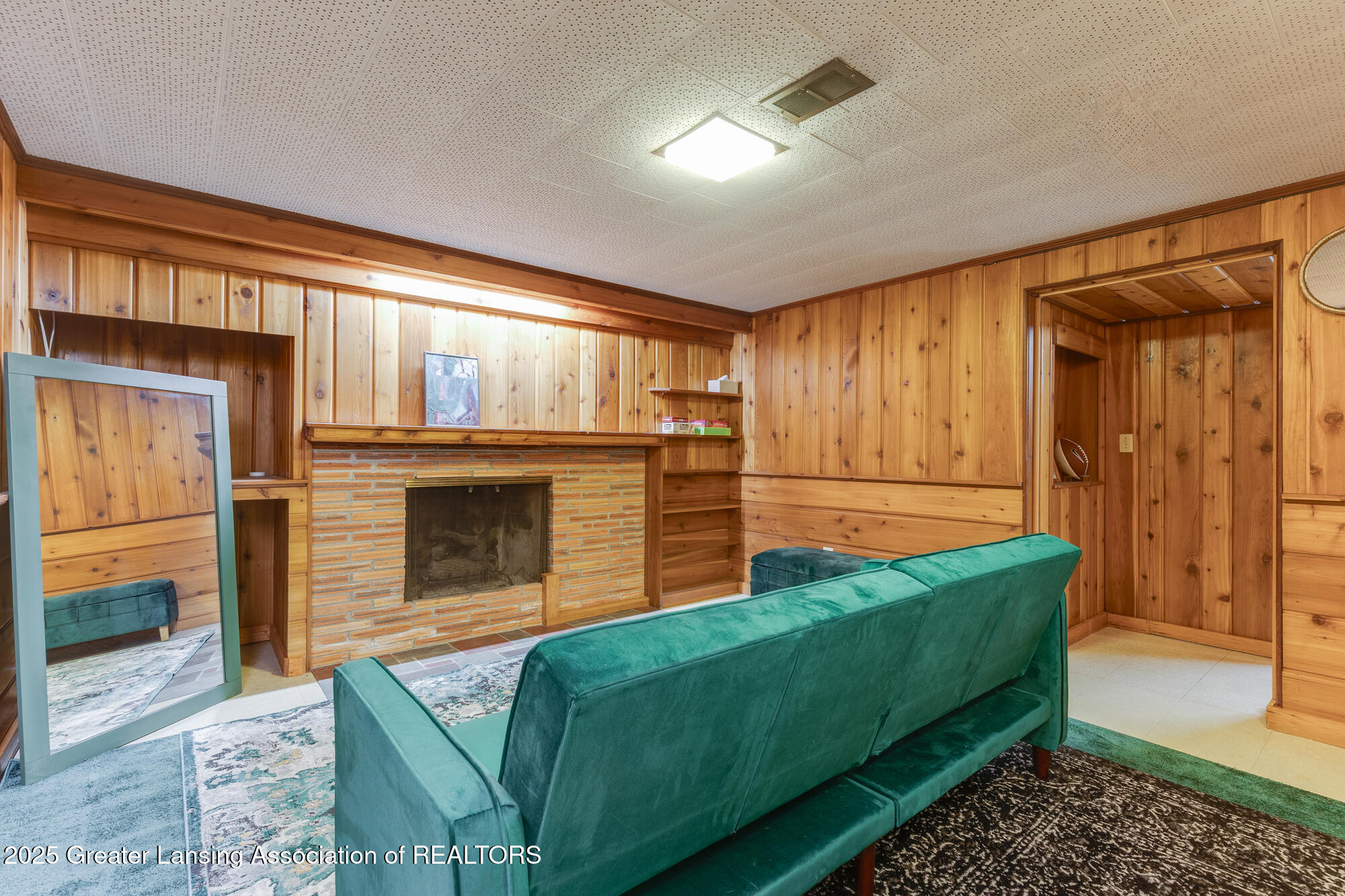 1522 Hitching Post Road East Lansing, MI 48823 - Photo 23 of 34 1552_Hitchingpost_FSBO-72