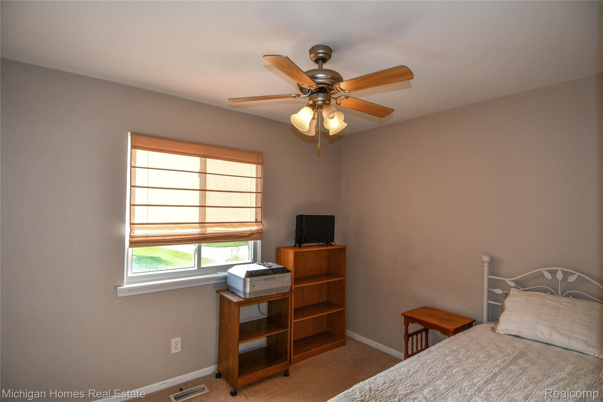 14037 North Hogan Road Linden, MI 48451 - Photo 27 of 67 DSC_1733.jpg