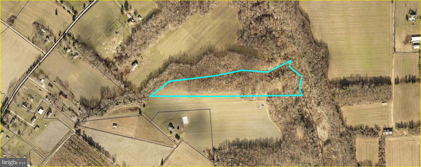 36 Tanyard Road Upper Marlboro, MD 20772 - Photo 2 of 6 Shared access right of way to property.