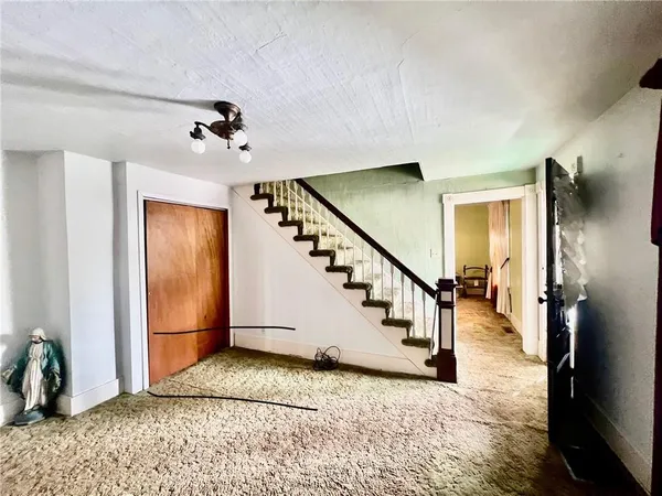 a view of entryway and hall