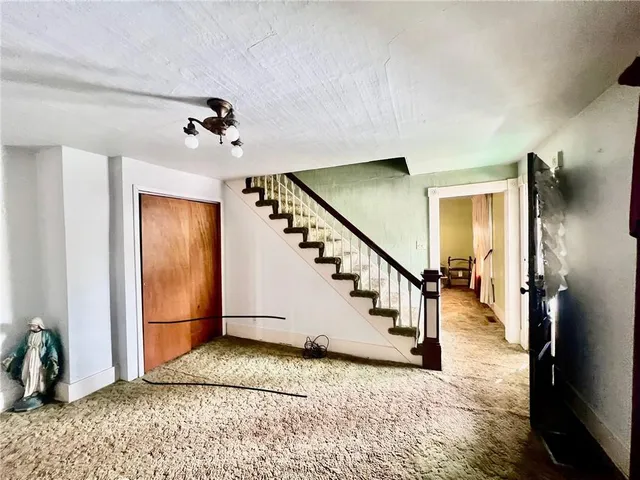 a view of entryway and hall