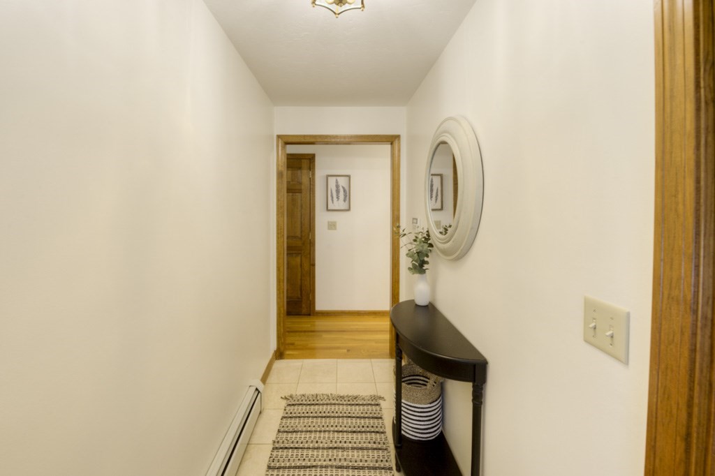 24 Ida Road Worcester, MA 01604 - Photo 3 of 39 Gallery Image 3