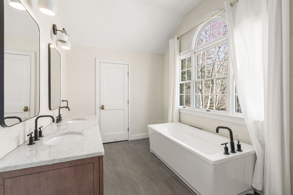 27 Silver Hill Road Weston, MA 02493 - Photo 22 of 25 Gallery Image 22