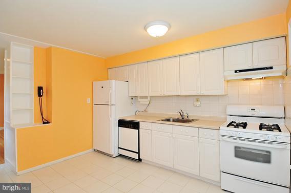 3111 Janet Road Silver Spring, MD 20906 - Photo 12 of 24 Kitchen