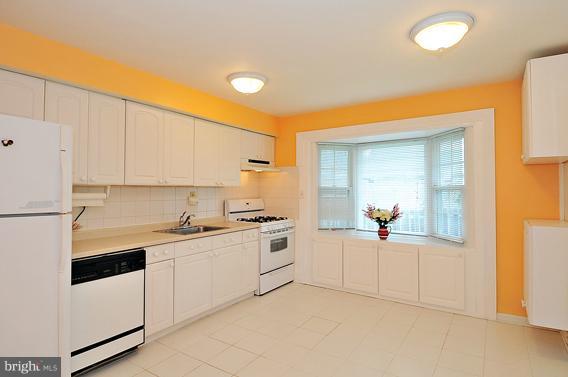 3111 Janet Road Silver Spring, MD 20906 - Photo 7 of 24 Kitchen
