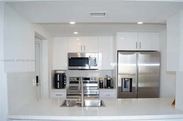 $249,000 | 6995 Northwest 186th Street, Unit E509, Hialeah, FL 33015