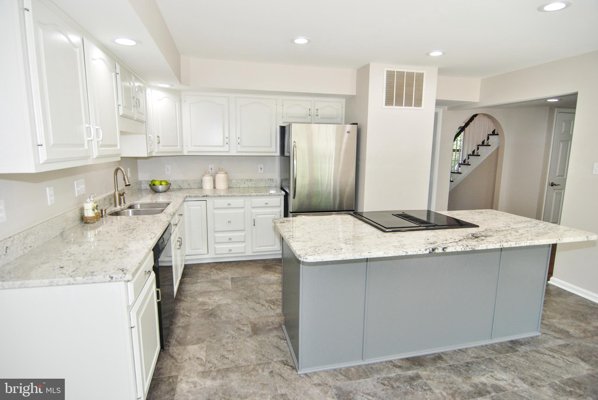 2205 Banner Hill Road Frederick, MD 21702 - Photo 9 of 46 Beautiful granite counters...