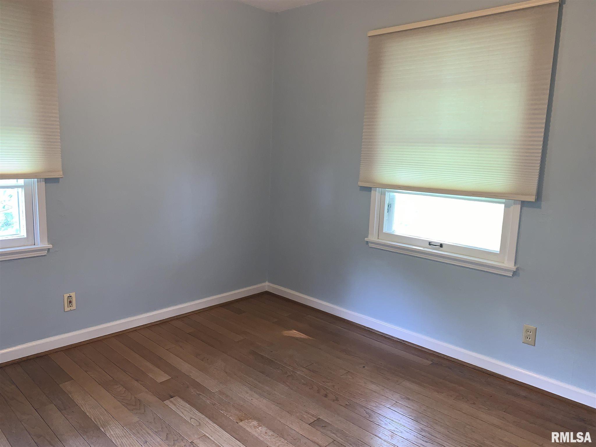 308 West Barrington Road Peoria, IL 61614 - Photo 8 of 19 Gallery Image 8