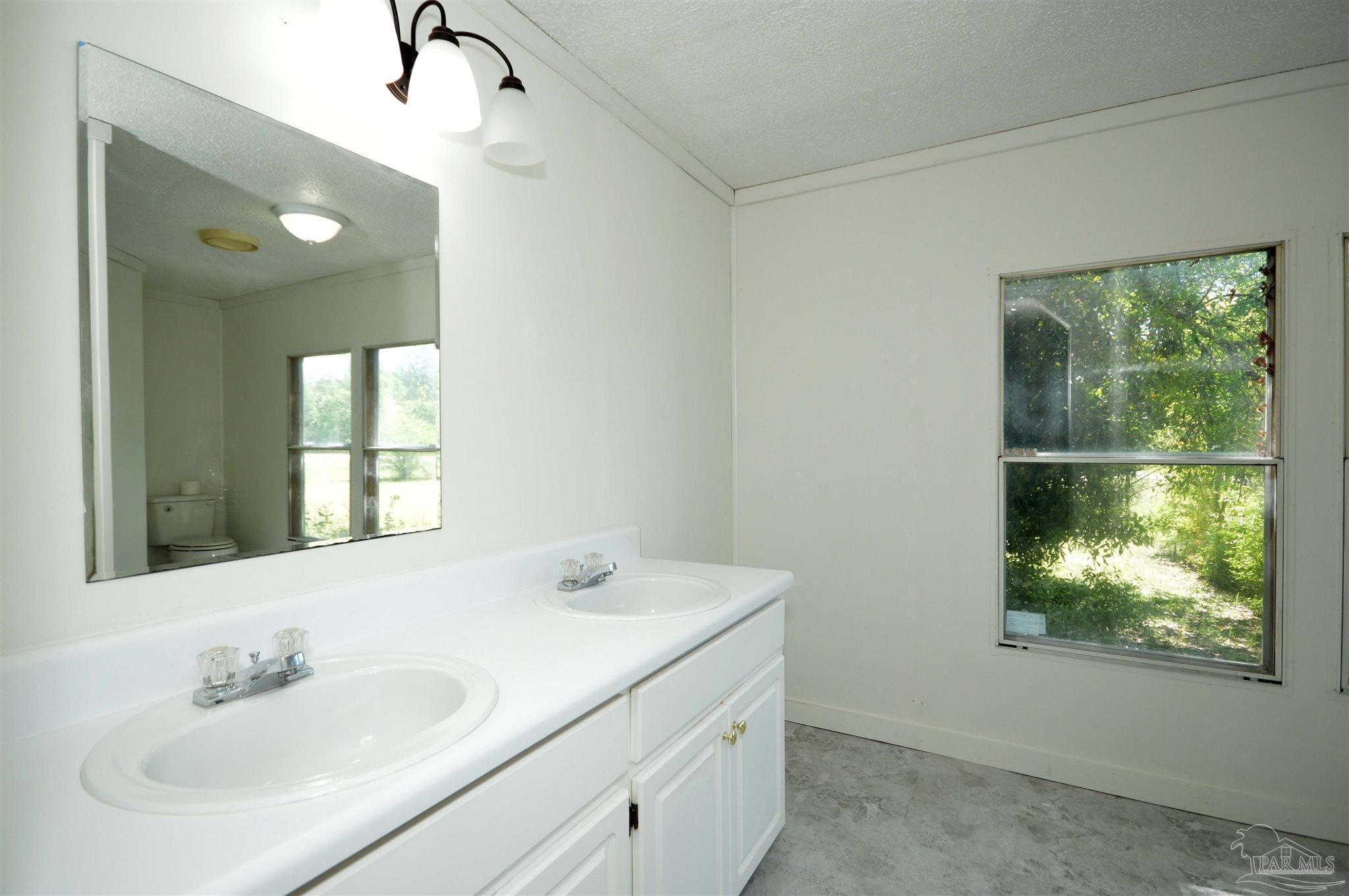 4401 B B Lowery Road Milton, FL 32583 - Photo 15 of 37