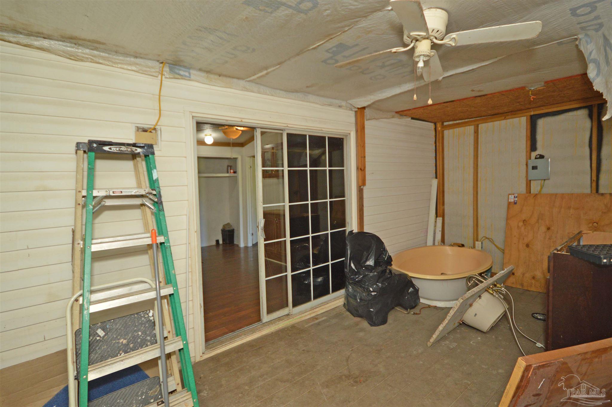 4401 B B Lowery Road Milton, FL 32583 - Photo 25 of 37 off kitchen through sliding door